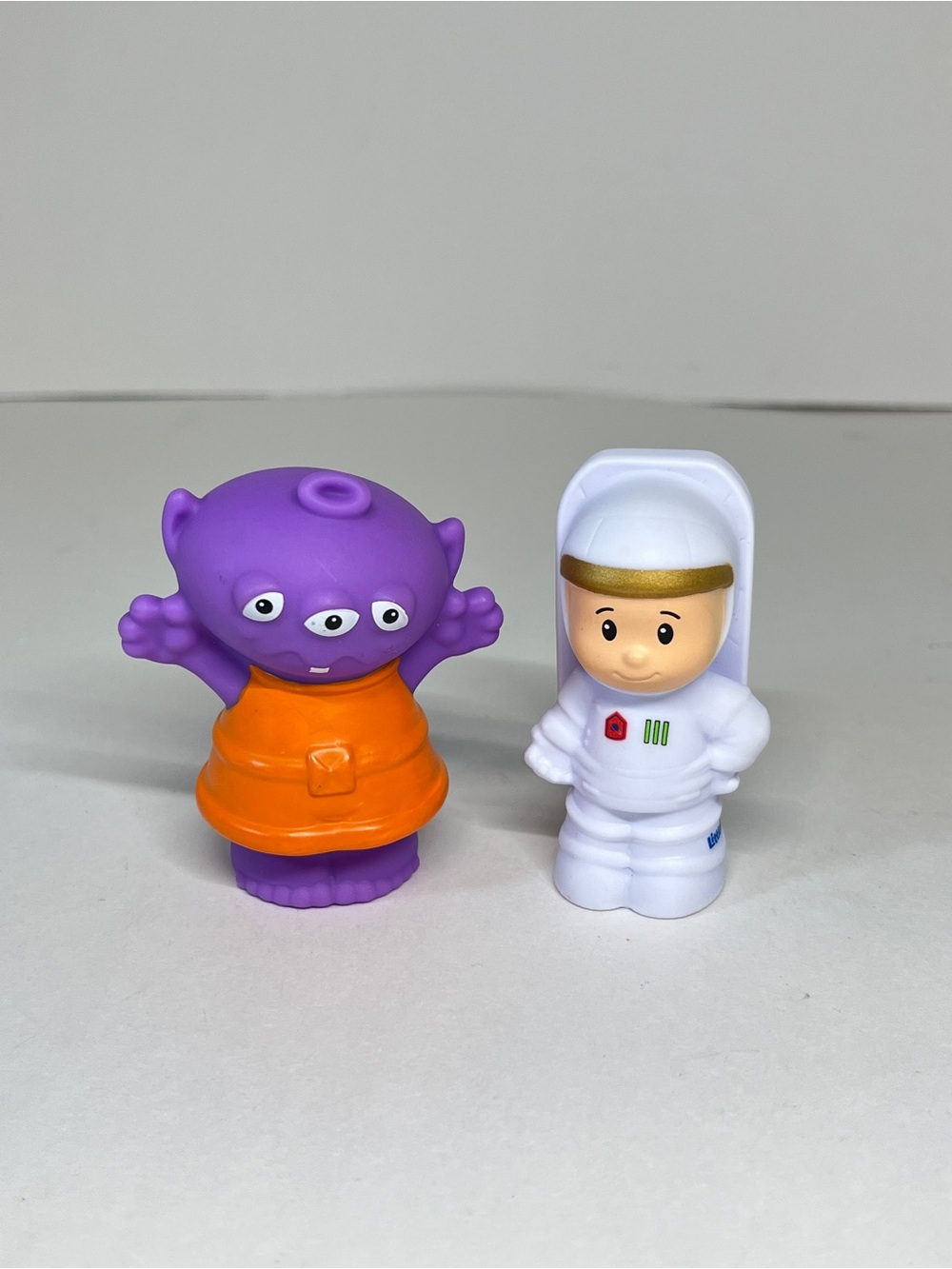 Fisher-Price Little People Figure Lot Astronaut & Purple Alien Space Toys Boy